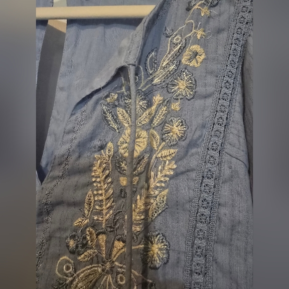 Black Tape Trendy Women's Blue Embroidered Top Plus Size 2X - Picture 5 of 7